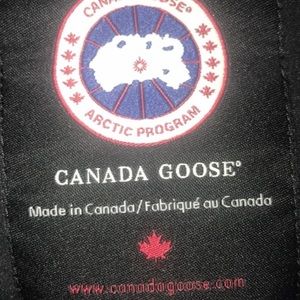 Canada goose jacket size small, used